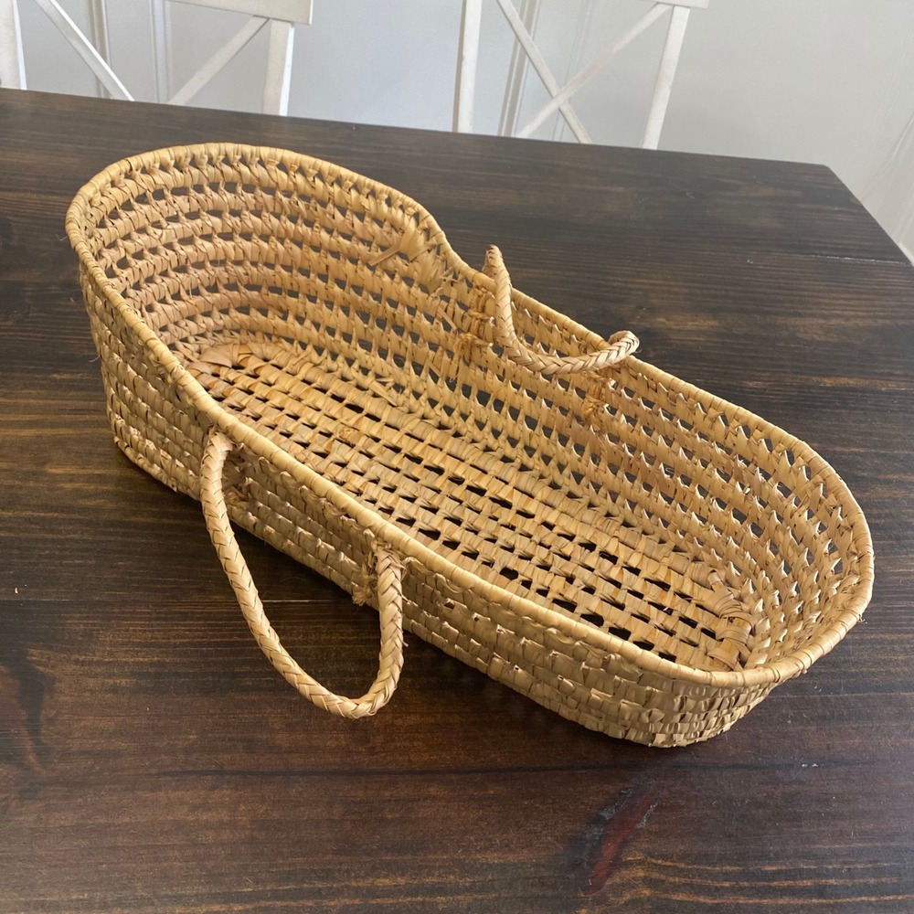 Handwoven Wicker Changing Moses Basket Natural Tan Boho Nursery Bassinet 29"